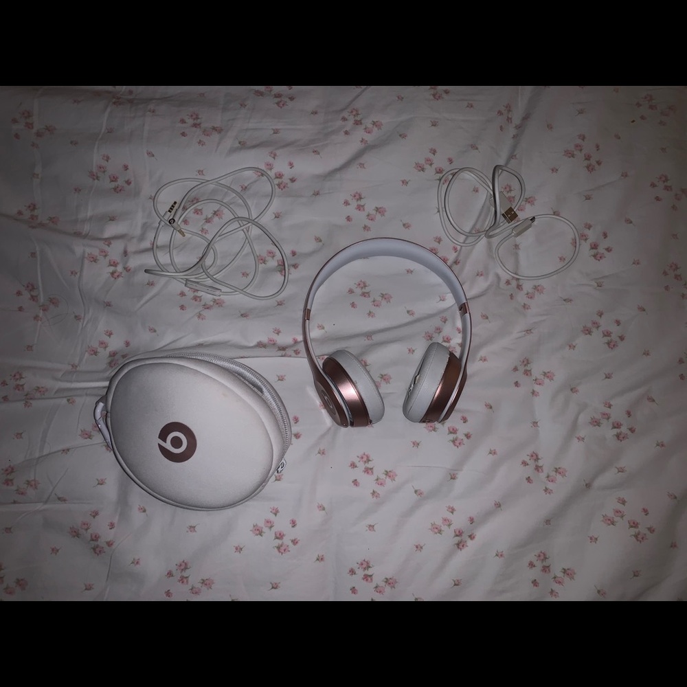 Rose Gold Beats Solo 3 Headphones